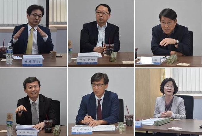 21일 서울 방배동 협회 2층 오픈이노베이션 프라자A룸에서 열린 ‘국내 신약개발 및 R&D 촉진을 위한 유관 기관·단체 초청 간담회’에 참석한 원희목 한국제약바이오협회 회장, 박영환 국가항암신약개발사업단 단장, 김성천 범부처신약개발사업단 CSO, 이선경 한국화학연구원 의약바이오연구본부 본부장, 백선우 한국임상시험산업본부 사무처장, 여재천 한국신약개발연구조합 전무(왼쪽 상단부터 시계방향)