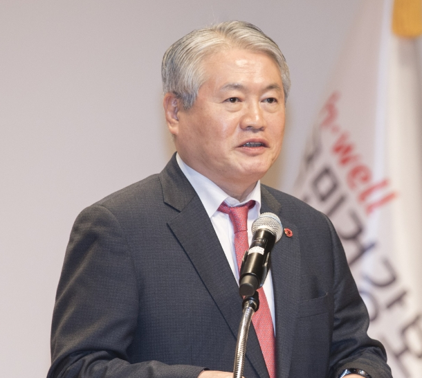 김용익신임 이사장이 "사무장 병원 등과 같은 불법 탈법 현상에 대해서는 단호히 대처해나갈 것”임을 힘주어 말하고했다.