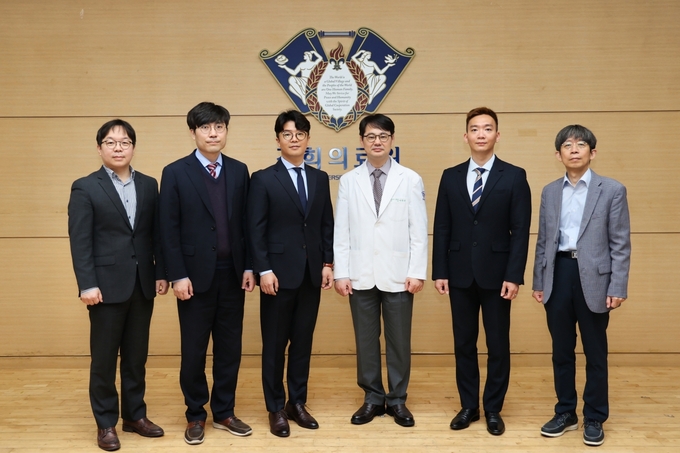 이관용 연구원, 김보형 교수, 김현석 박사, 이창균 교수, 이준영 박사, 임성빈 교수