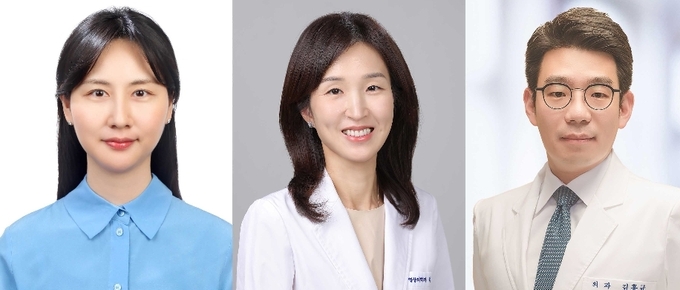 좌부터 영상의학과 연희라, 하수민 교수, 유방내분비외과 김홍규 교수