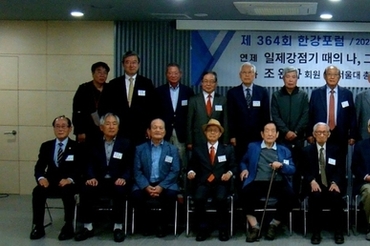 한국은 반세기만에 10대 경제대국으로 성장한 ..."위대한 나라"
