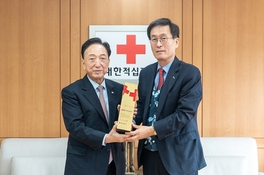 한국도로공사, 공공기관 최초 대한적십자사 100억 클럽 가입