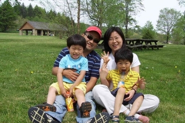 신장내과 강영선 교수, 배우자 故 김주현 씨 이름으로 1억 원 기부