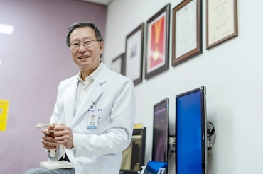 명지병원 이용걸 교수, 최근 10년간 어깨 수술 1만 1천 건 돌파